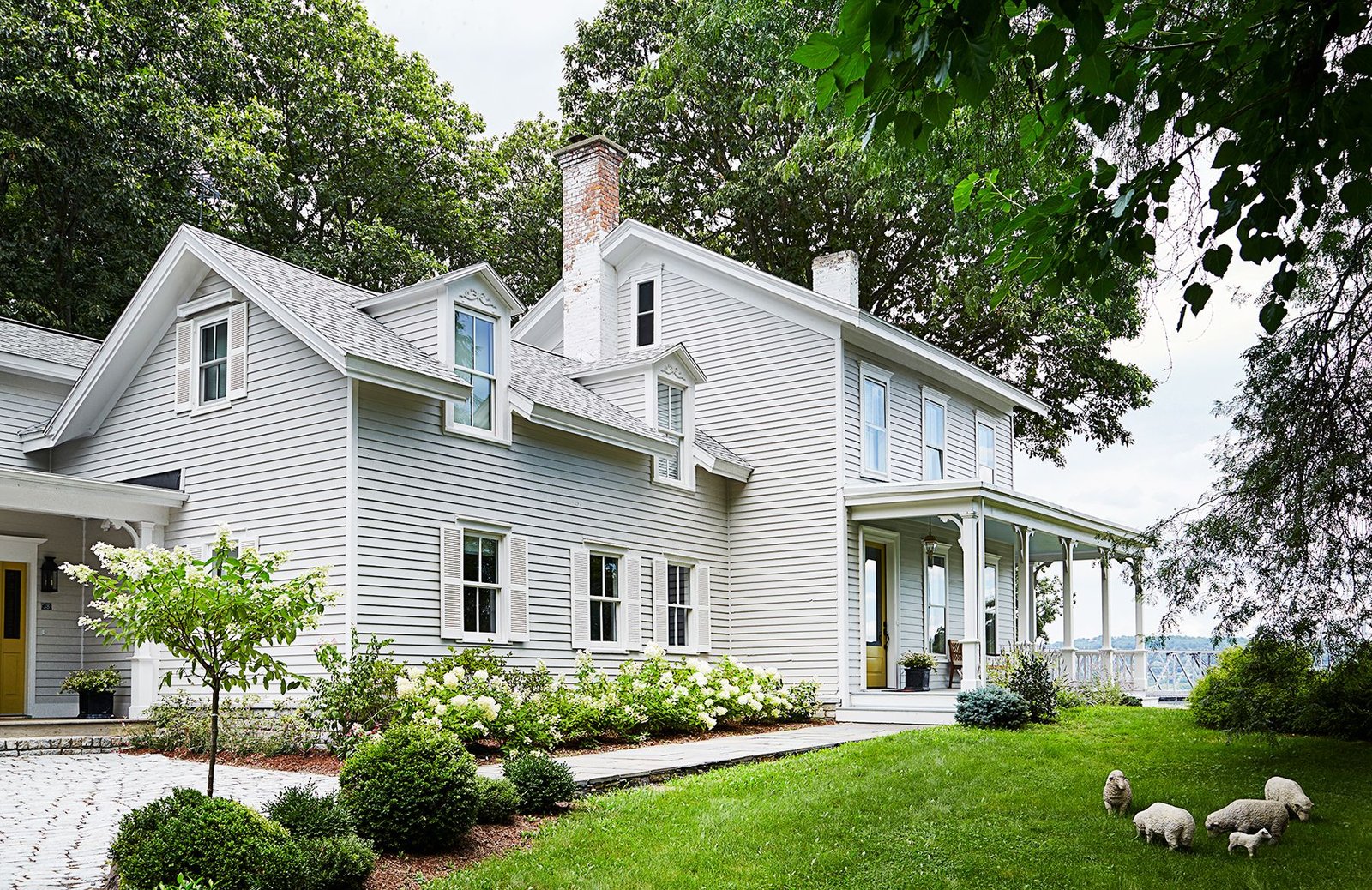 Choosing the Right Siding for Your Home: A Complete Guide